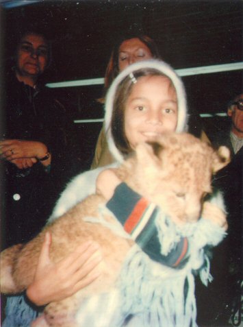 Anouk with lion